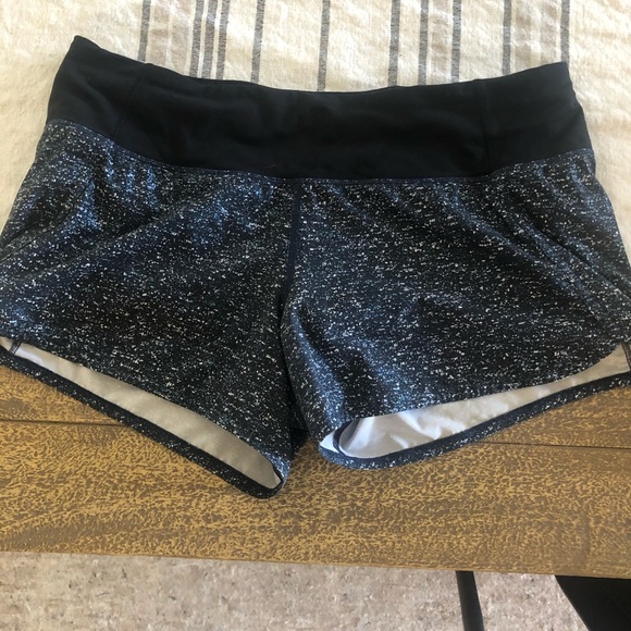 Lululemon 4 inch “Runs Times” shorts Size 10